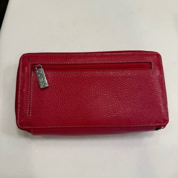 TUSK NEW YORK Women’s Wallet Double Zip Madison Red Pebbled Leather - Picture 2 of 15
